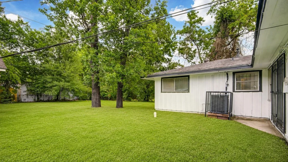 Photo of 7329 Gleason Road