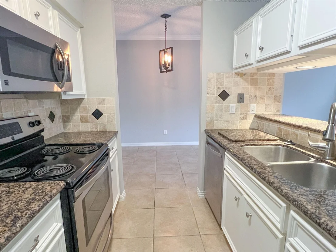 Photo of Unit 21 at 2125 Augusta Drive