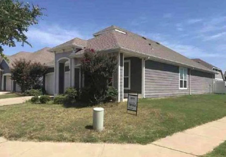 Photo of 9145 Blackstone Drive