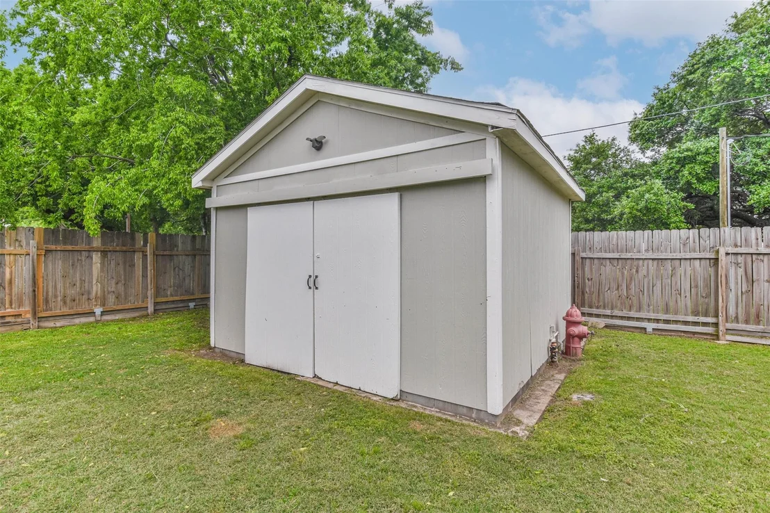 Photo of 10502 Deval Drive