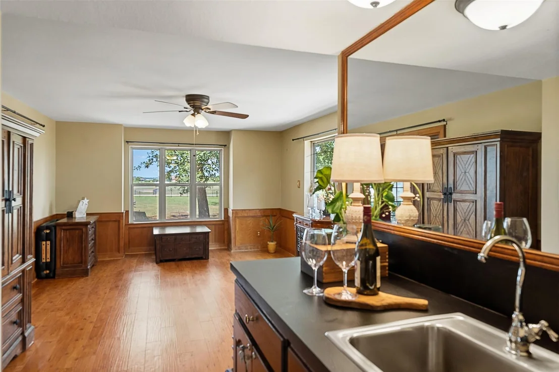 Photo of 25948 Nelson Road