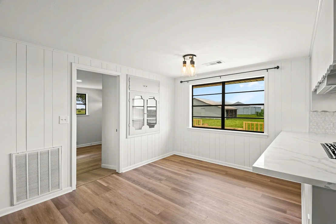 Photo of 2606 Long Lane