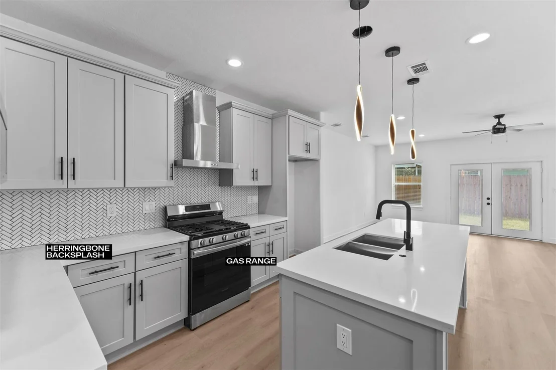 Photo of 5013 Golden Forest Drive