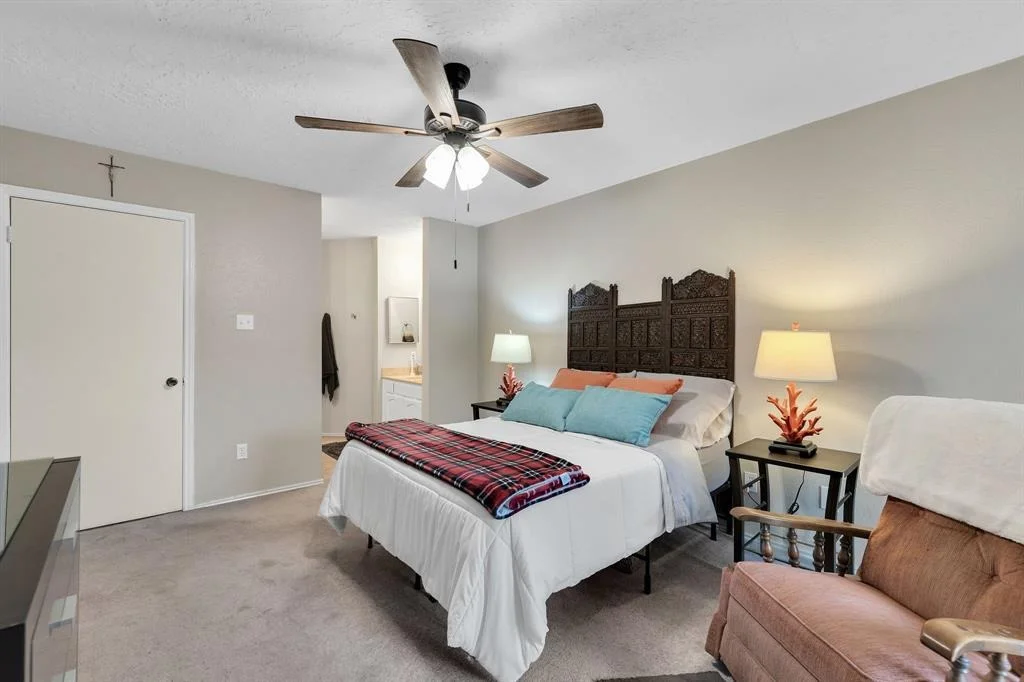 Photo of 6826 Bullinger Drive