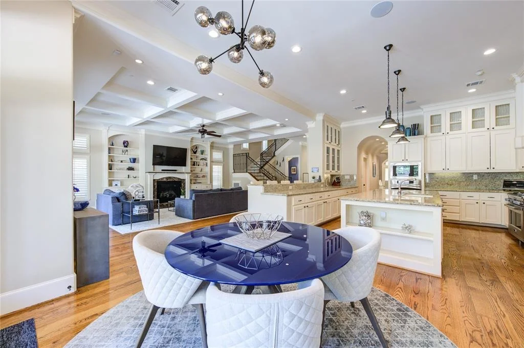 Photo of 4532 Maple Street