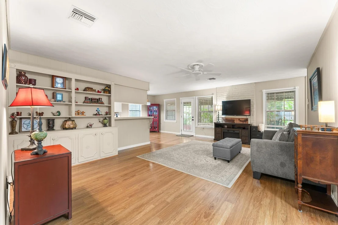 Photo of 12502 Maxim Drive