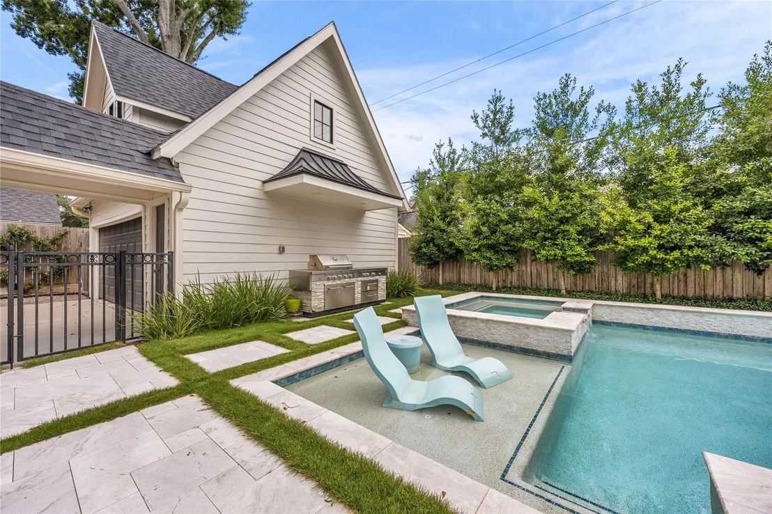 Photo of 14722 River Forest Drive
