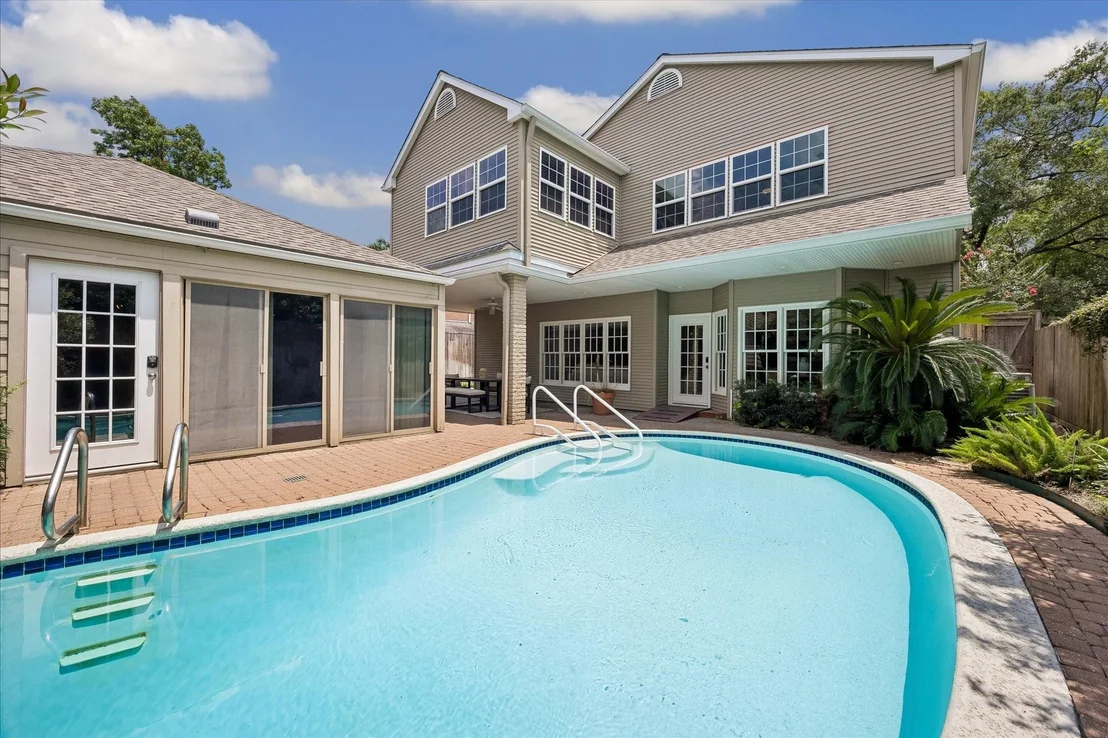 Photo of 2416 Addison Road