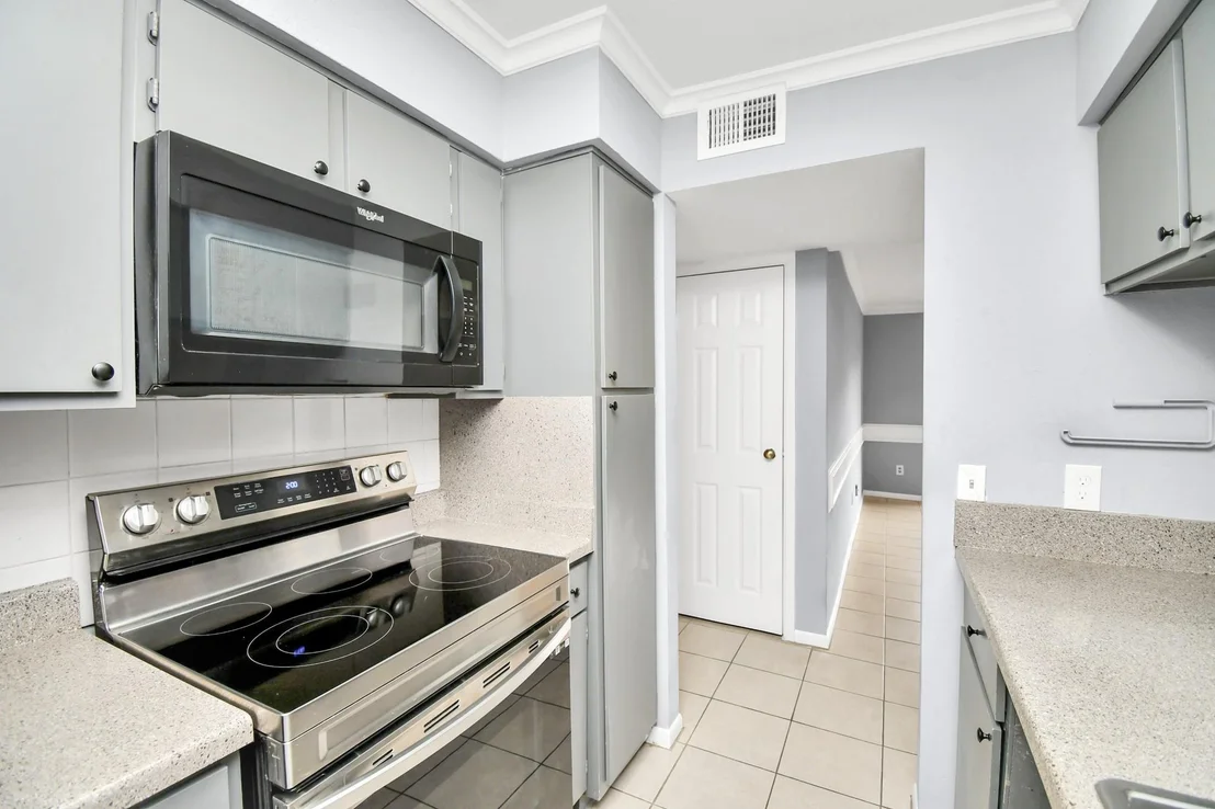 Photo of Unit 21 at 3065 Walnut Bend Lane