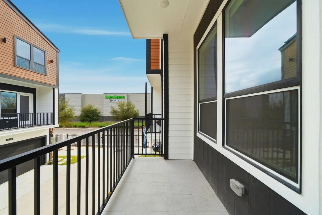 Photo of Unit E at 4013 Griggs Road