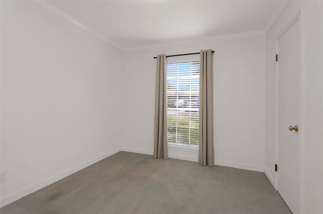Photo of 227 Crest Hill Drive