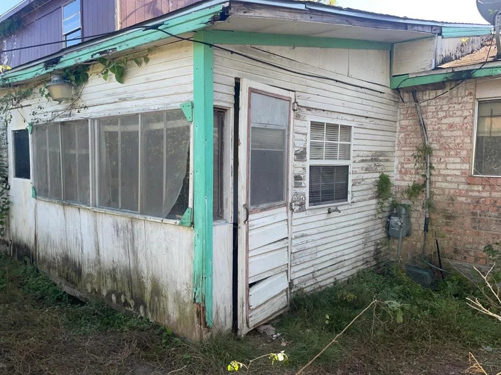 Photo of 7883 Hamlet Street