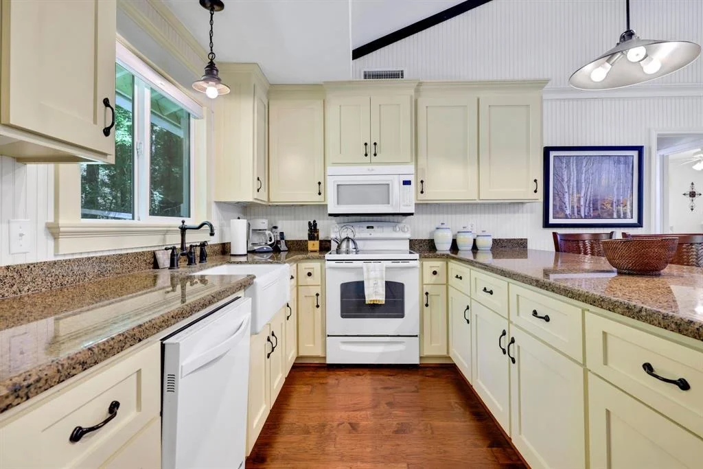 Photo of 1251 Lakeview Estates Drive