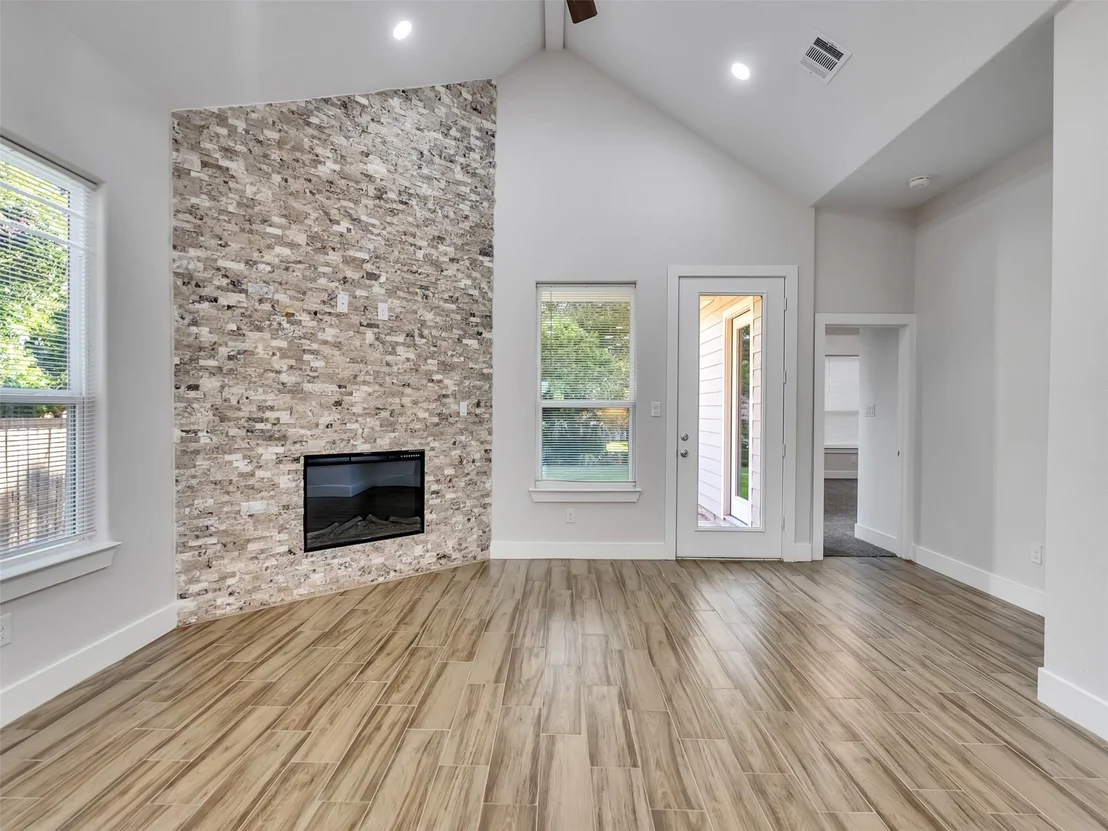 Photo of 4106 Hill Avenue