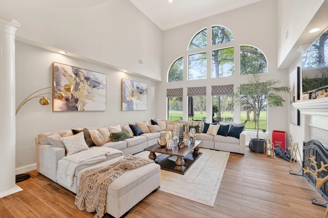Photo of 24710 Creekview Drive