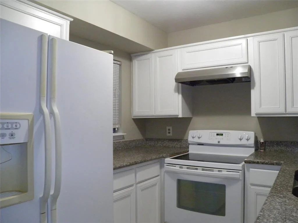 Photo of Unit D1 at 9901 Sharpcrest Street