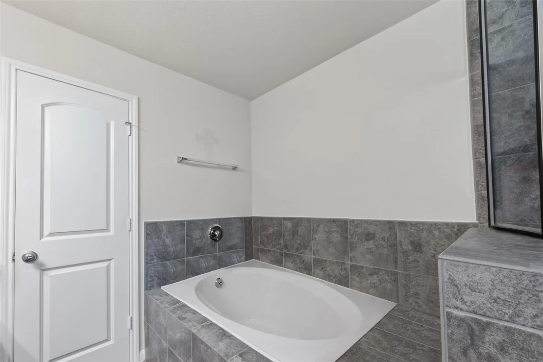 Photo of 7115 Pavilion Drive