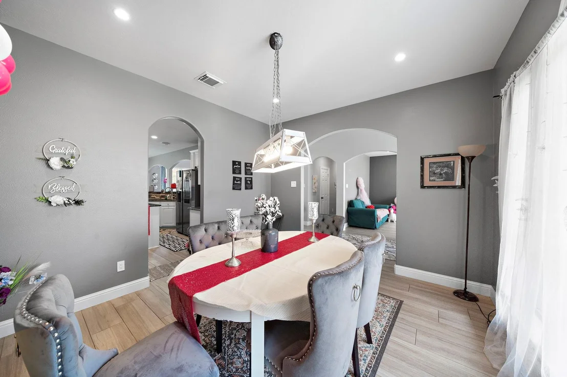 Photo of 815 Arlington Lane