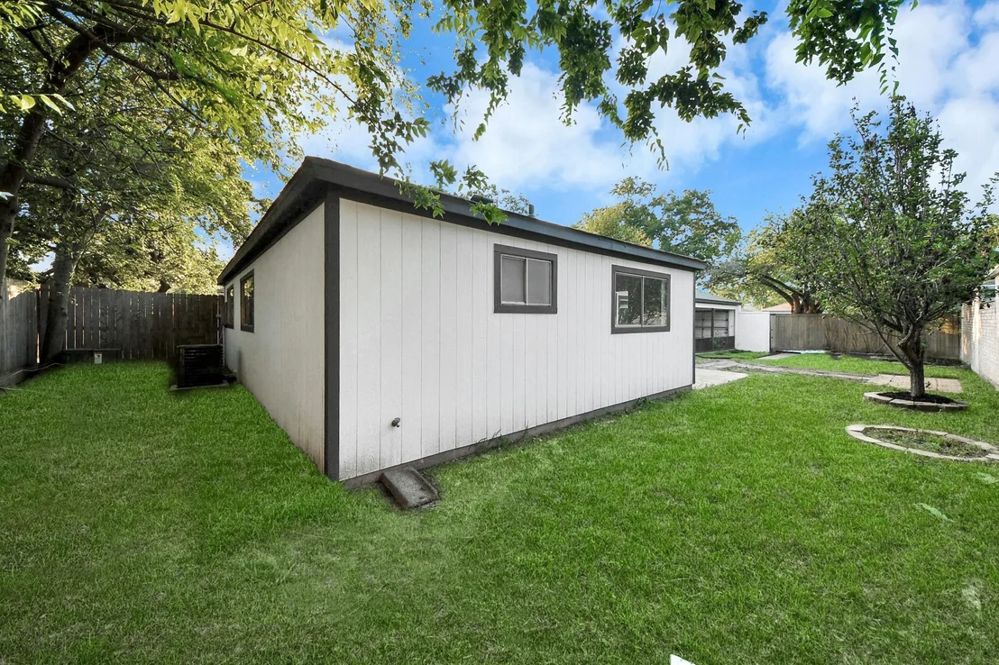 Photo of 10915 Berry Tree Drive