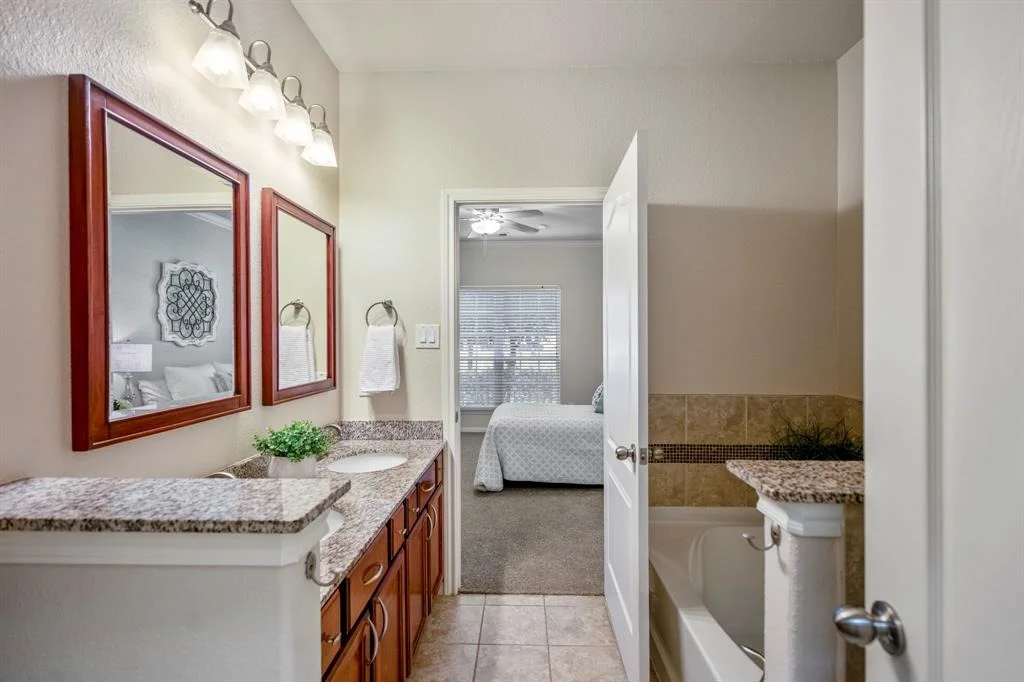 Photo of 4618 Oak Laurel Lane