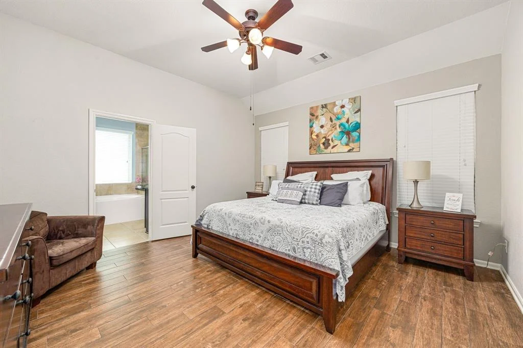 Photo of 6110 Nicholas Lane