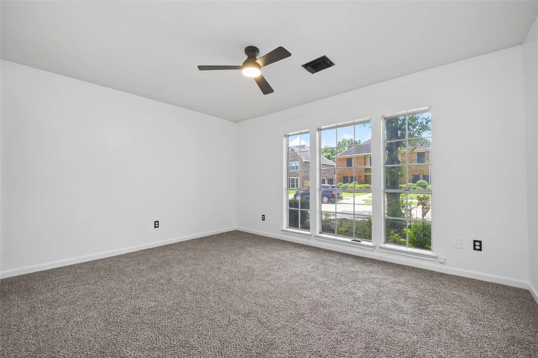 Photo of 5931 Thom Road