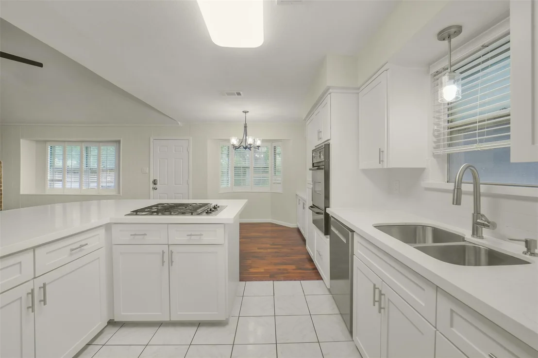 Photo of 12307 Waldemar Drive