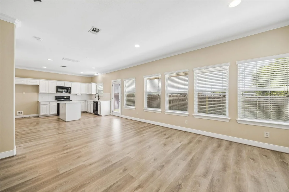 Photo of 1717 Eagle Lake Road