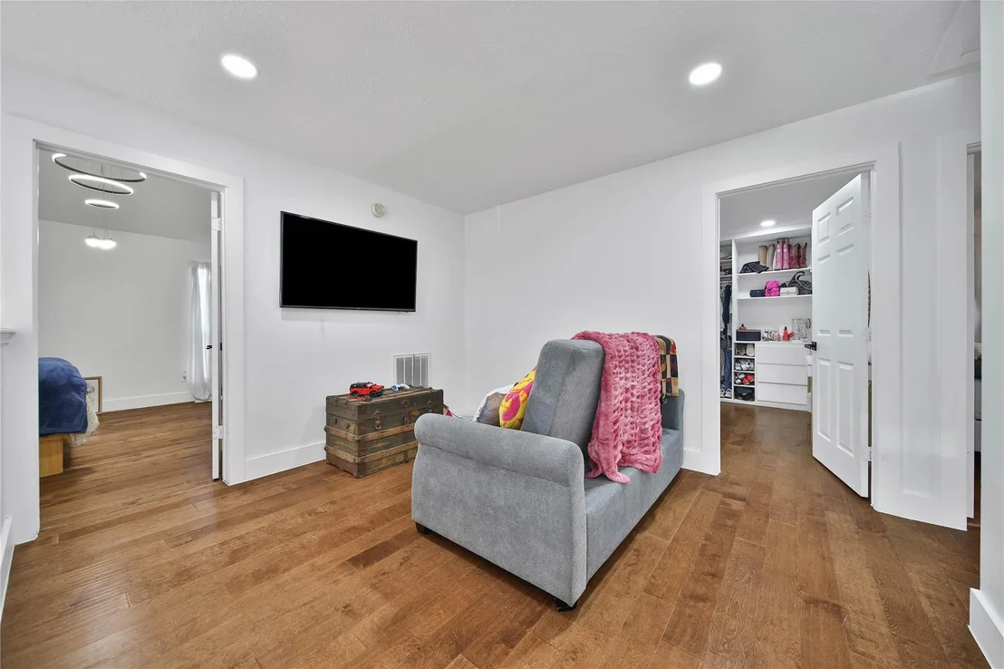 Photo of 21407 Deerhaven Drive