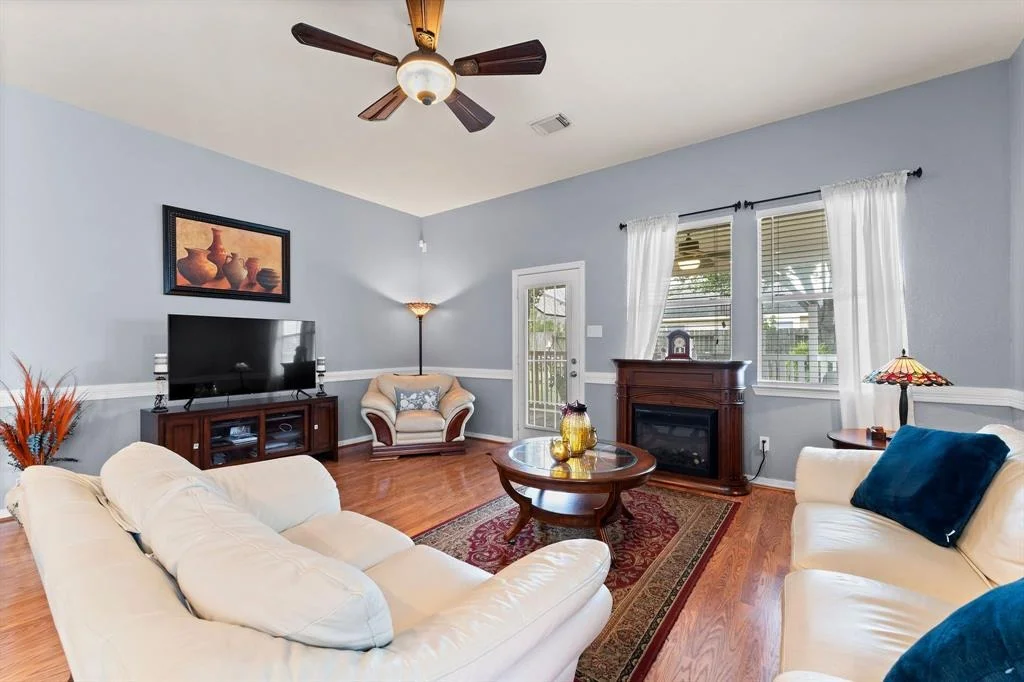 Photo of 17227 Mossbriar Lane