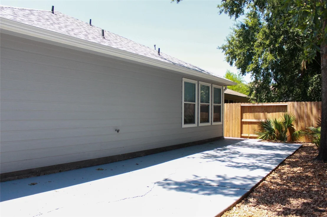 Photo of 16945 Scenic Knoll