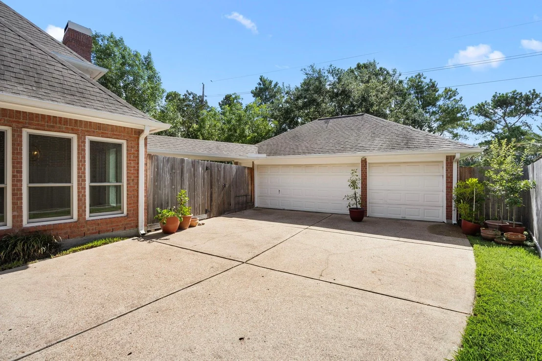 Photo of 911 Old Valley Way