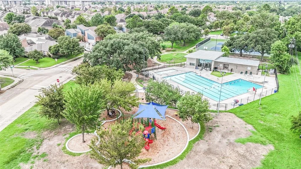 Photo of 946 Enclave Parkway