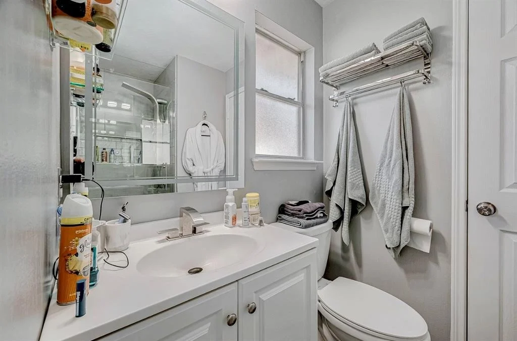 Photo of 16107 Lakestone Drive