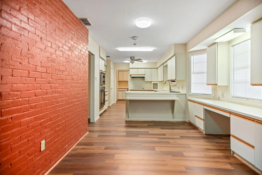 Photo of 1106 Brookhollow Drive