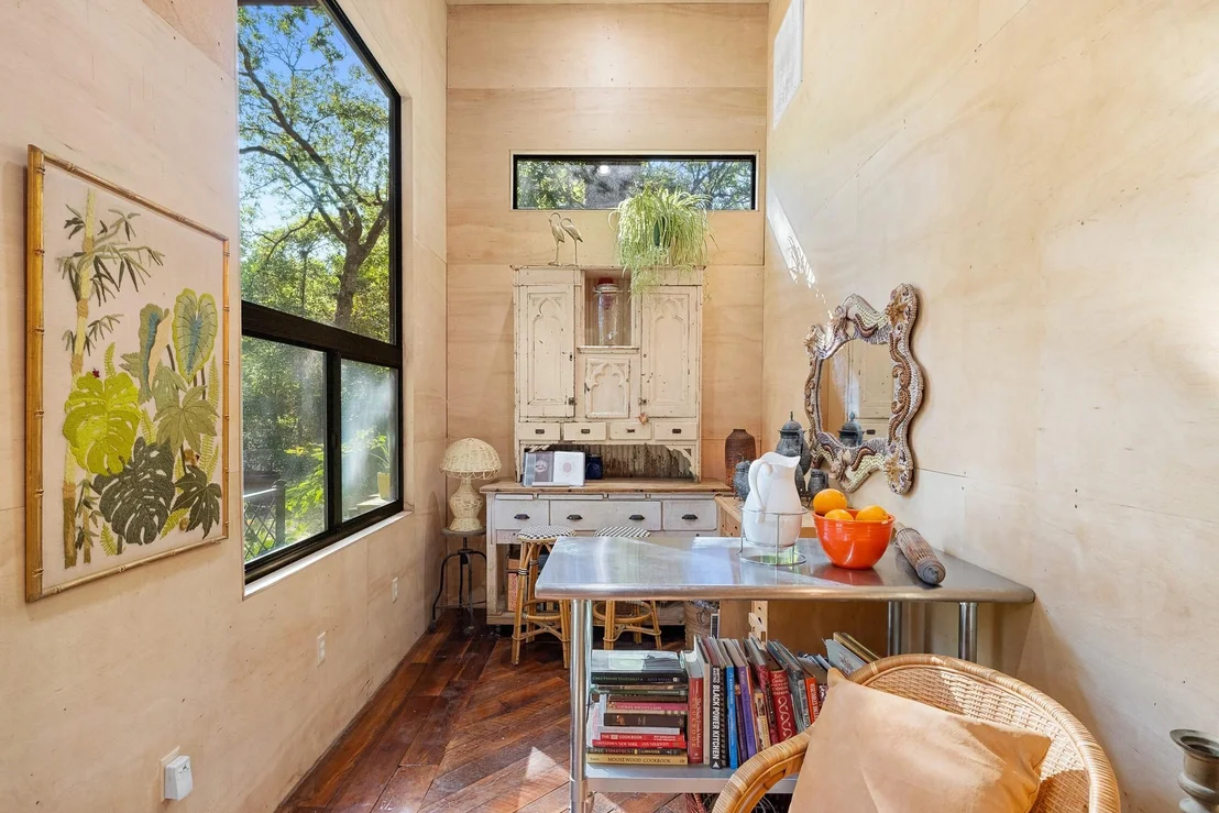 Photo of 1301 Private Road 3591