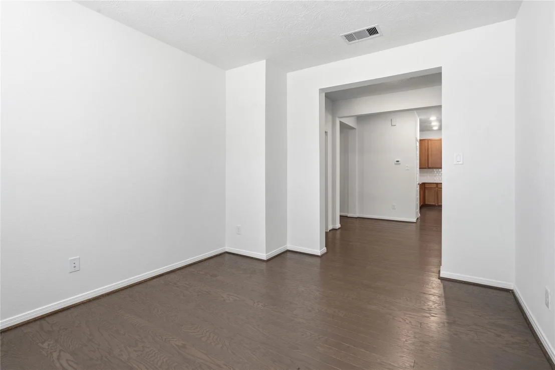 Photo of 4805 Seven Oaks Lane