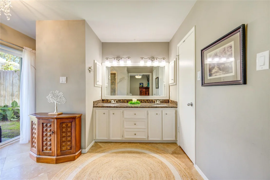 Photo of 1843 Round Lake Drive