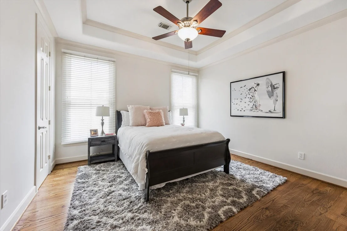 Photo of 2520 Westgate