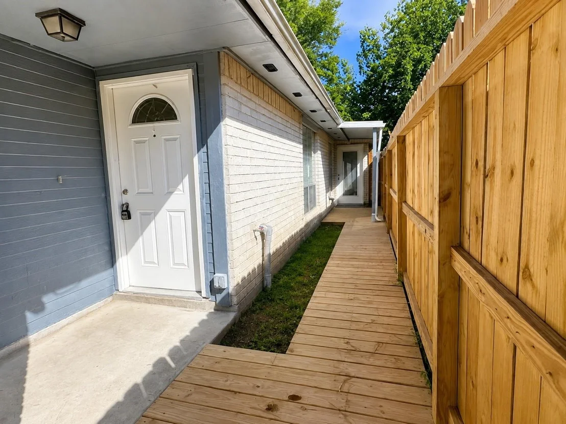 Photo of 3105 Oak Rock Circle
