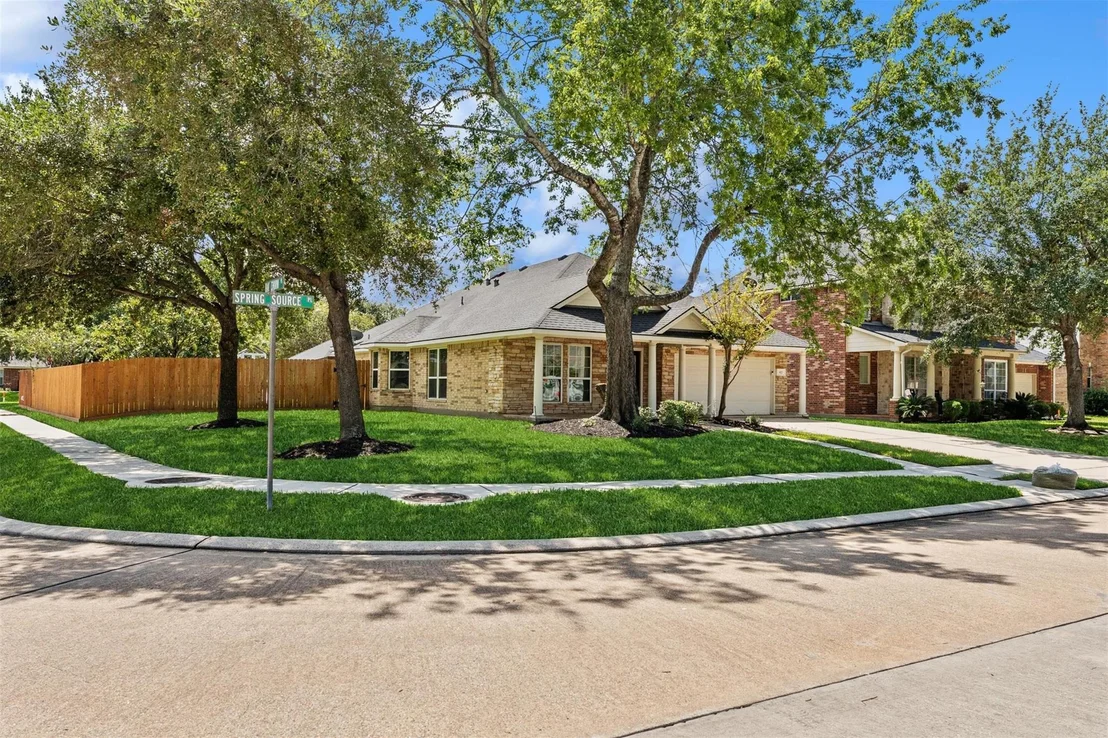 Photo of 922 Spring Source Place