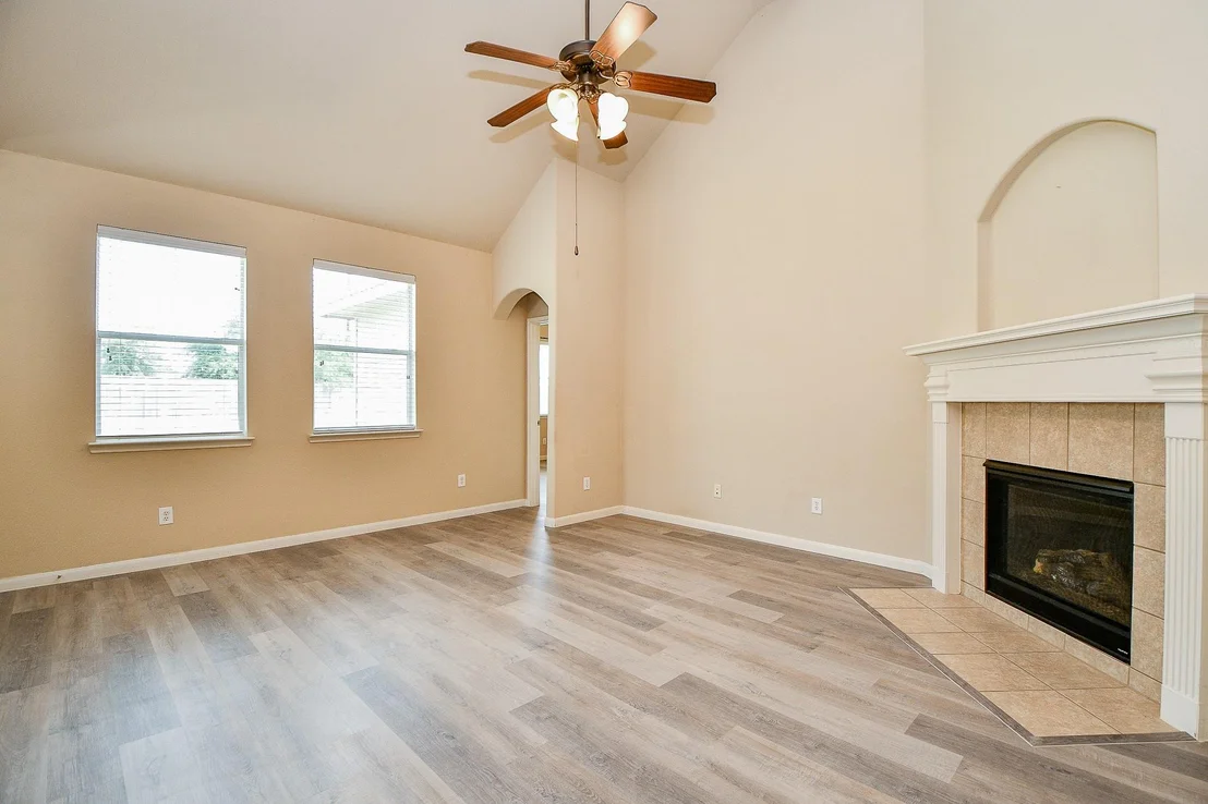 Photo of 2927 Empire Oaks Lane