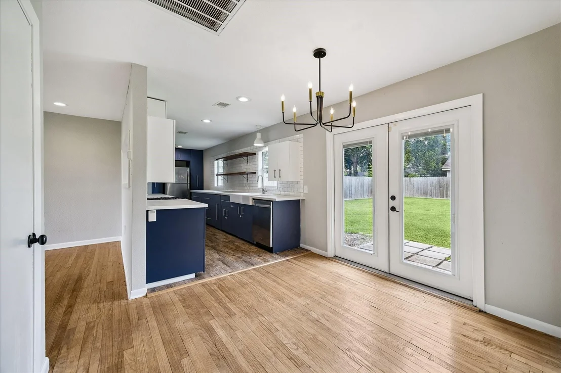 Photo of 5042 Viking Drive