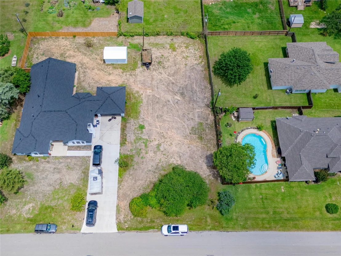 Photo of 10420 Valley Drive N