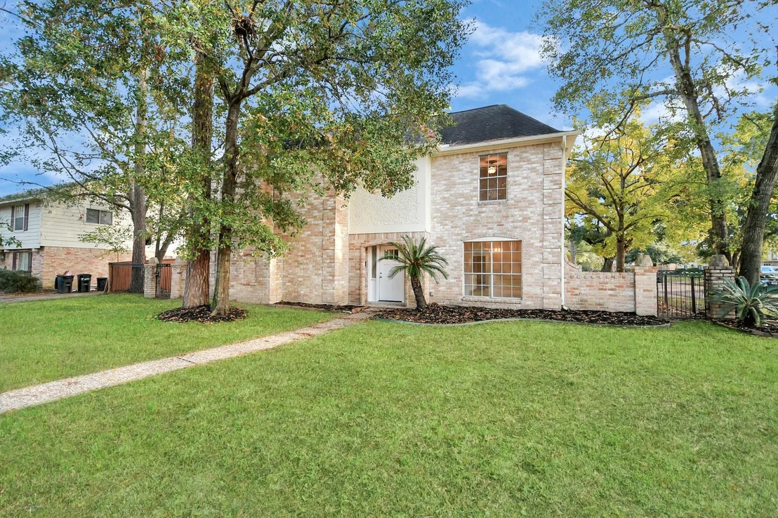 Photo of 3919 Fernglade Drive