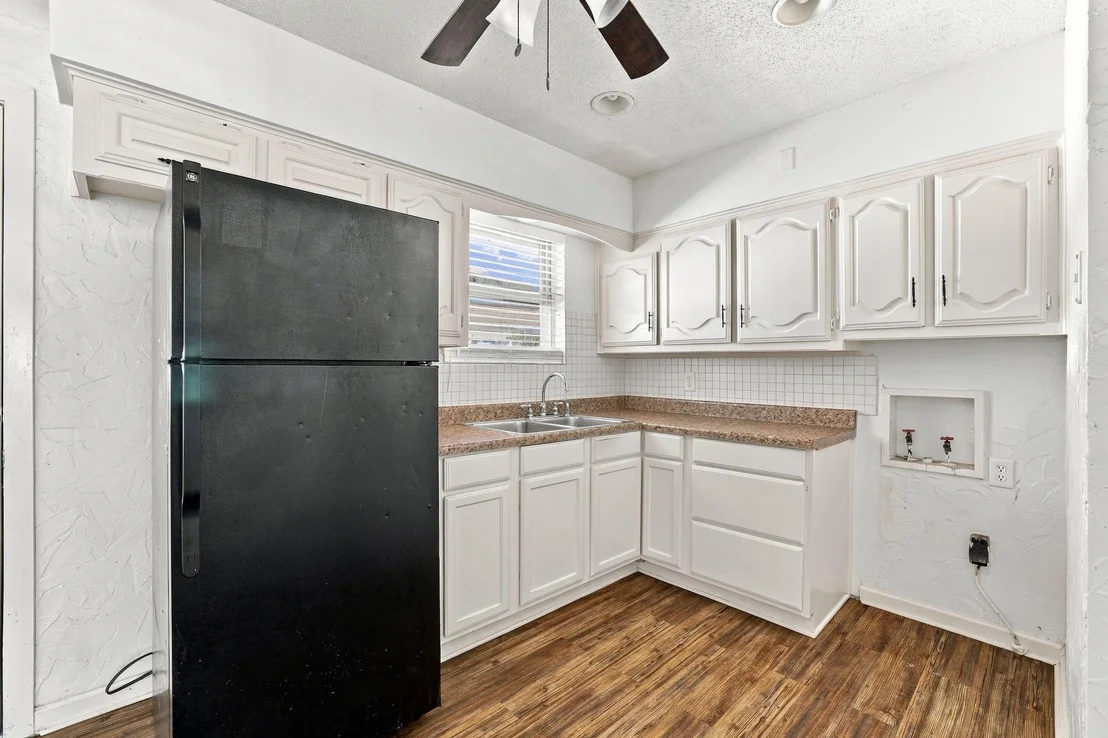 Photo of 2527 Gross Road