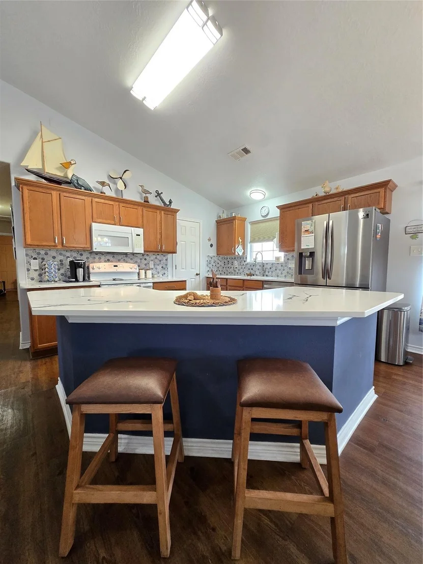 Photo of 16 Peggy Street E