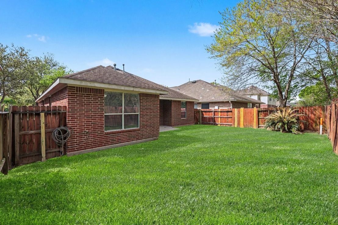 Photo of 25614 Saddlebrook Village Drive