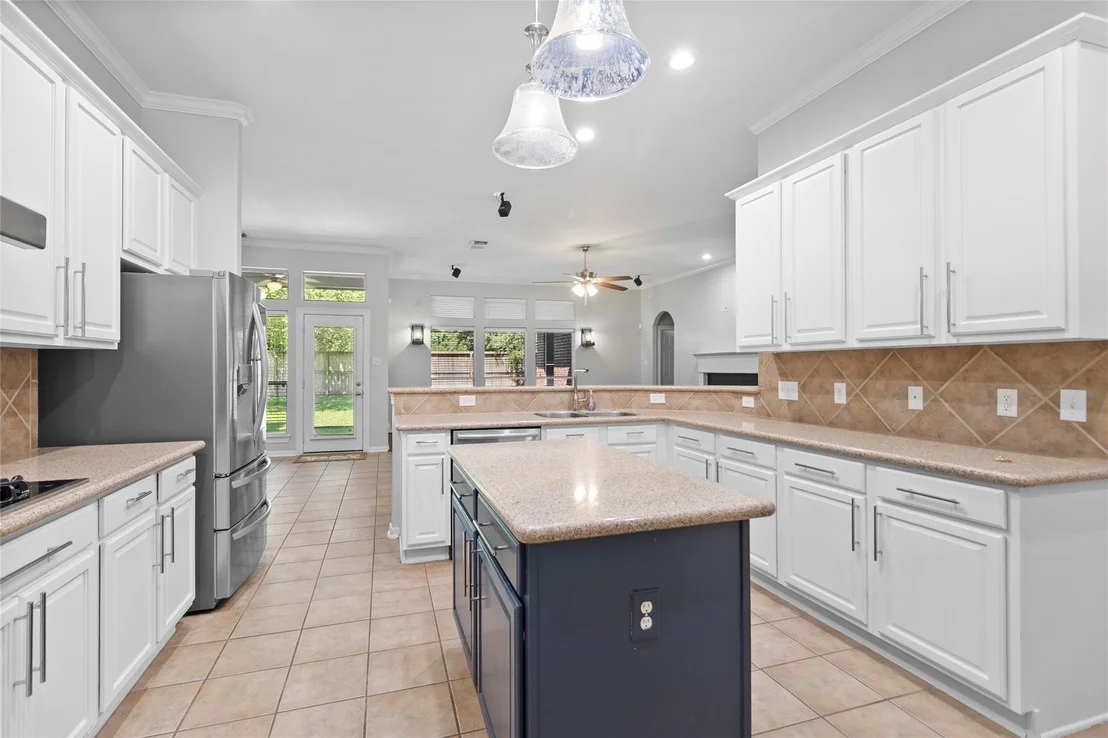 Photo of 24923 Pikecrest Drive