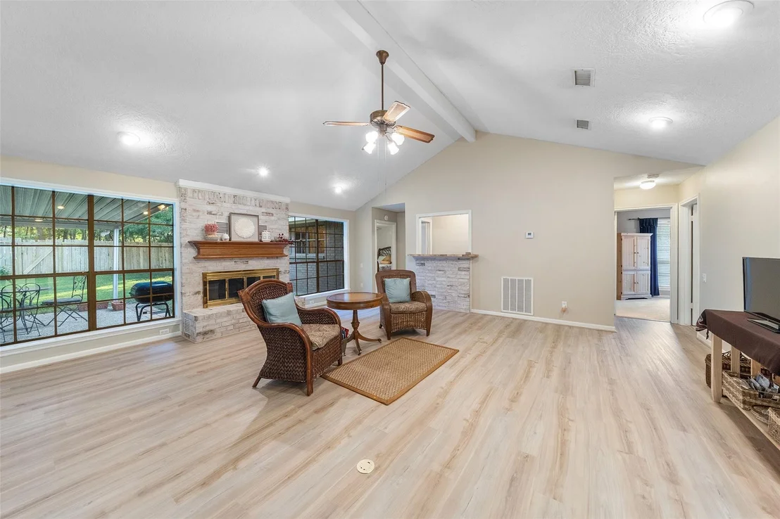 Photo of 12155 Hawthorne Drive